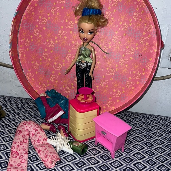 MGA 2001 Bratz doll jade - Picture 1 of 5